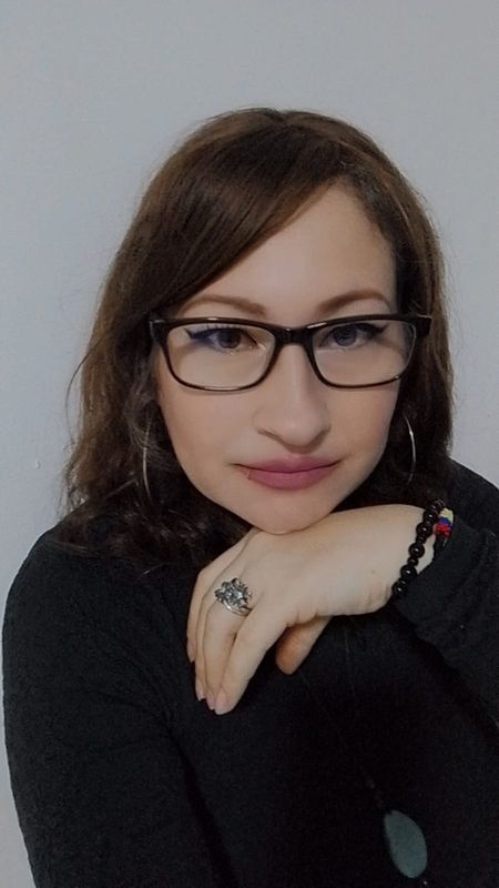 Anabel, Tarotista