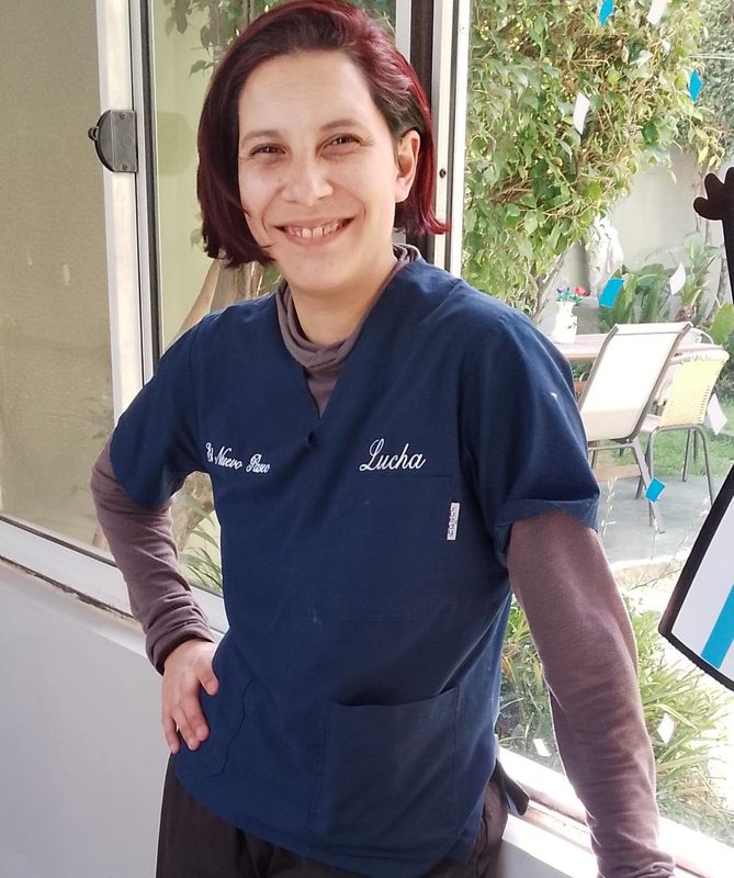 Lucía, Cuidador de adultos mayores